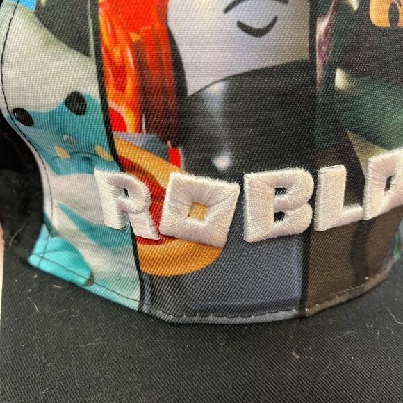 ROBLOX Embroidered Snap Back Baseball Hat O/S EUC - Picture 2 of 4